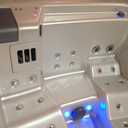 Гидромассажный спа-бассейн USSPA Lyra_iN